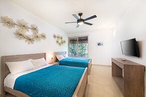 Agua De Mar by Tulumeando