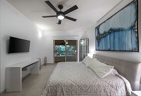 Agua De Mar by Tulumeando