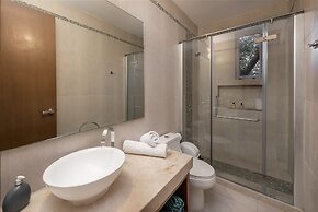 Agua De Mar by Tulumeando