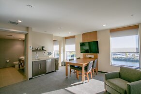 Hyatt Place Wilmington Riverfront