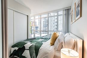 Platinum Suites -  Stunning Waterfront 2 Bed 2 Bath