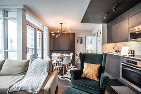 Platinum Suites -  Stunning Waterfront 2 Bed 2 Bath