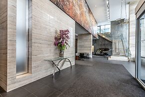 Platinum Suites -  Stunning Waterfront 2 Bed 2 Bath