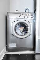 Platinum Suites -  Stunning Waterfront 2 Bed 2 Bath