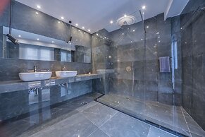 A.P. Acropolis View Apartments