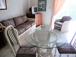 Myriam and Frank Residence