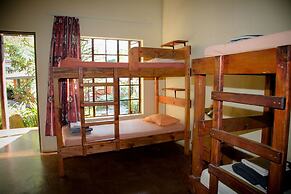 Lidwala Lodge - Hostel