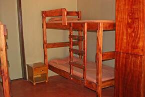 Lidwala Lodge - Hostel