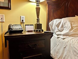 Grand Lux Inn