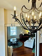 Grand Lux Inn