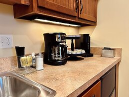 Grand Lux Inn