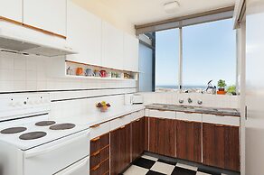 Bondi Apt for 4 Panoramic Ocean