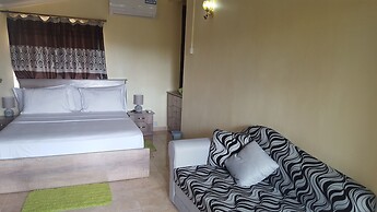 Riverside Holiday Home