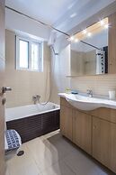 Scorpio Deluxe Apartment with Private Garden