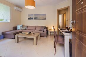 Scorpio Deluxe Apartment with Private Garden