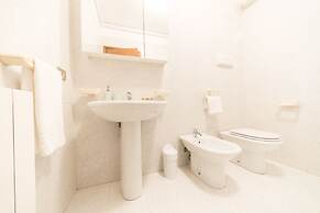 Bright Apartments Desenzano - Caravelle Pool