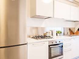 Bright Apartments Sirmione - Julia Giardino