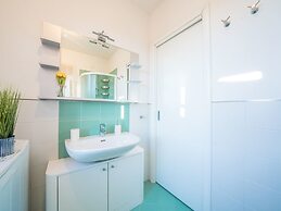 Bright Apartments Sirmione - Julia Giardino