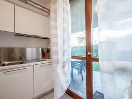 Bright Apartments Sirmione - Julia Giardino