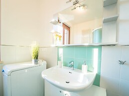 Bright Apartments Sirmione - Julia Giardino