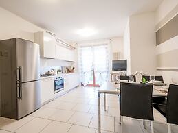 Bright Apartments Sirmione - Julia Giardino