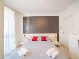 Bright Apartments Sirmione - Julia Giardino