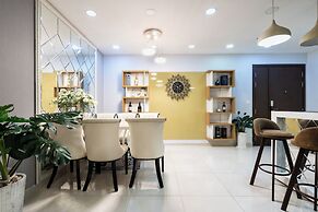 The Milky Way River Gate Apartment