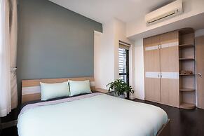 The Milky Way River Gate Apartment