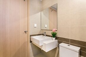 The Milky Way River Gate Apartment