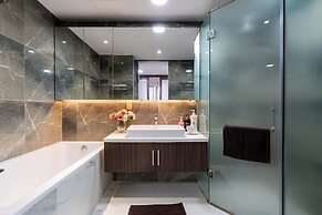 The Milky Way River Gate Apartment