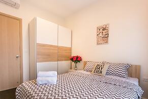 The Milky Way River Gate Apartment