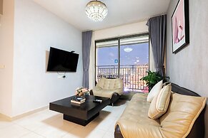 The Milky Way River Gate Apartment