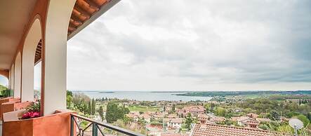Bright Apartments Padenghe - Chateau Lake View