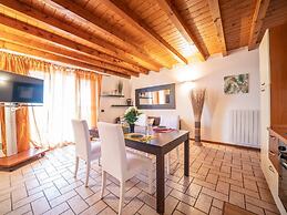 Bright Apartments Padenghe - Chateau Lake View