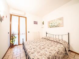 Bright Apartments Padenghe - Chateau Lake View