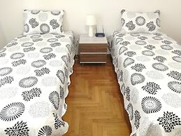 Pisces Athens City Center Modern Aptm