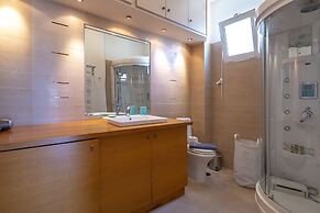 Rhea - Glyfada Sea View Apartment