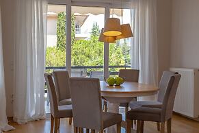 Rhea - Glyfada Sea View Apartment