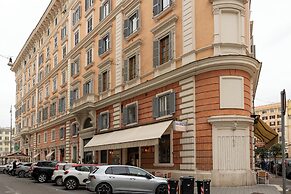 Vatican Plaza