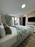 Mic Royal Hotel