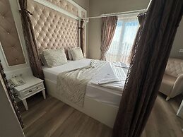 Mic Royal Hotel