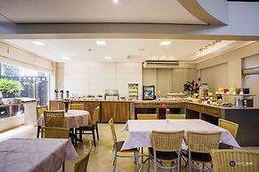 Tonello Business Hotel