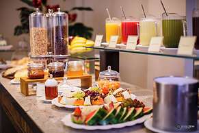 Tonello Business Hotel