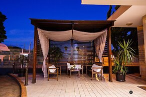 Tonello Business Hotel