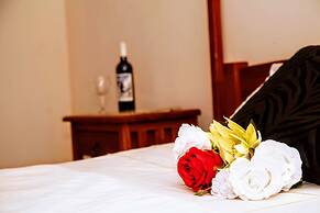 Lush Gardens Apartment 2