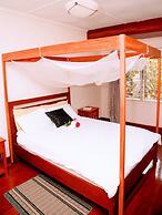 Lush Gardens Apartment 2