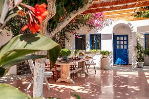 Santorini Mystique Garden