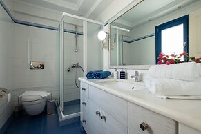 Santorini Mystique Garden