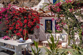 Santorini Mystique Garden