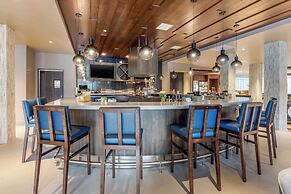 Cambria Hotel Milwaukee Downtown